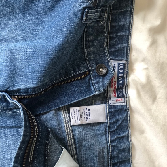 OLD NAVY jean shorts 😄 - Picture 2 of 5